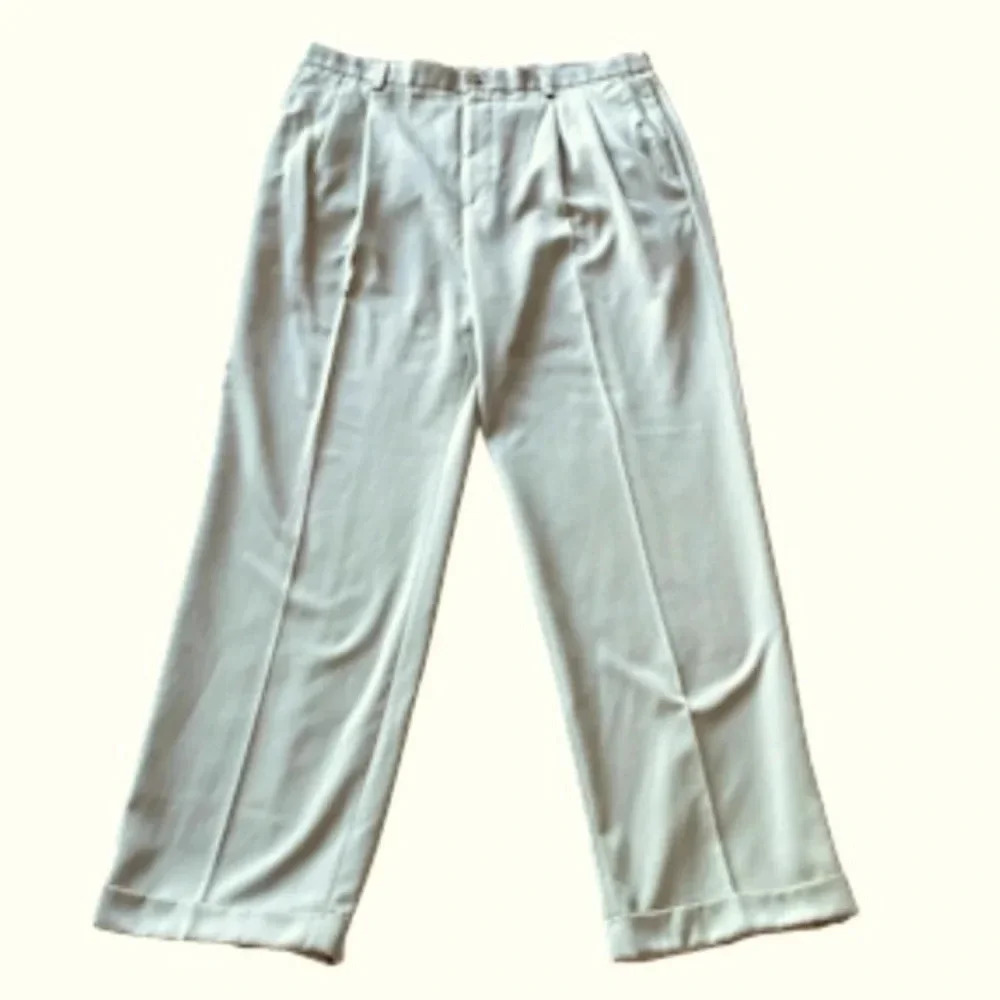 Oxford Golf Super Dry pleated golf pants Cuffed Light tan Men’s Size 36 X 34